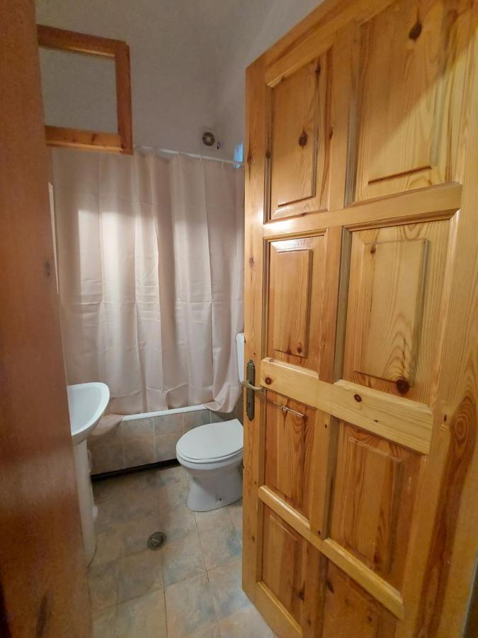 George'S Apartment 罗查基恩 外观 照片